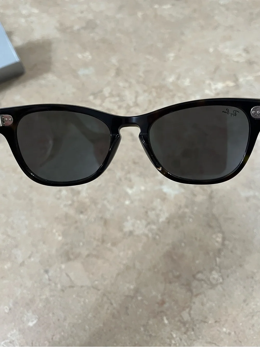 Ray-Ban Laramie tortoise sunglasses - Picture 2 of 16